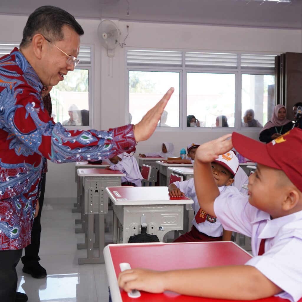 Sekolah Baru, Harapan Baru, Apical dan Pemko Dumai Resmikan SDN 001 Lubuk Gaung